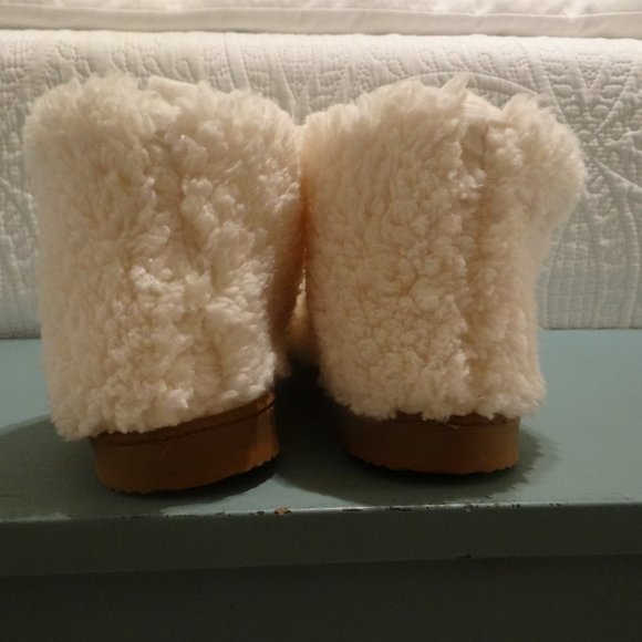 Dearfoams Cozy Bootie Slippers - Picture 6 of 7